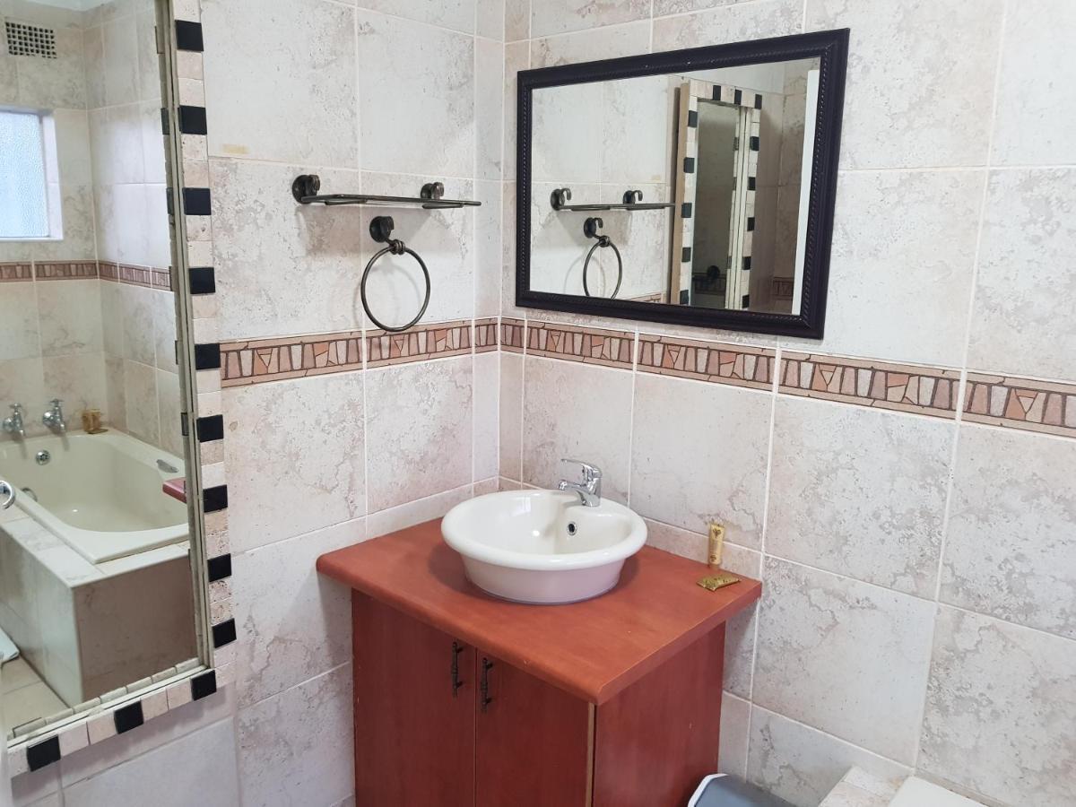 Good 2 Go Guest House Benoni Buitenkant foto